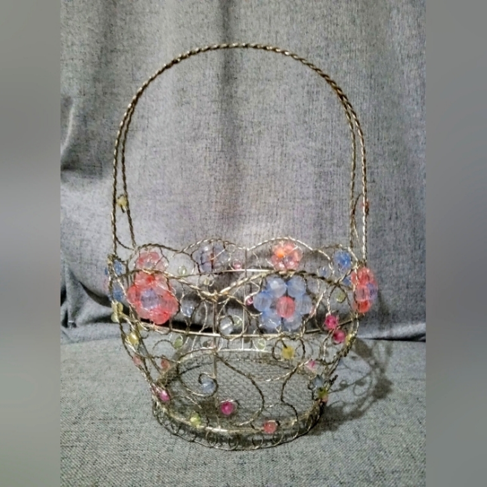 Flower beaded wired basket